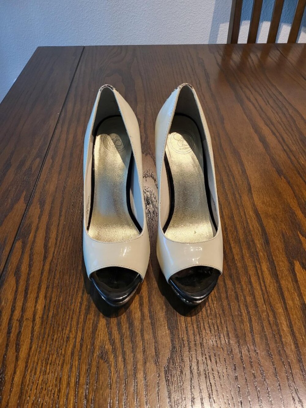 Jessica Simpson Cream Patent Peep Toe Platform Heels Snake Print Heel 8.5